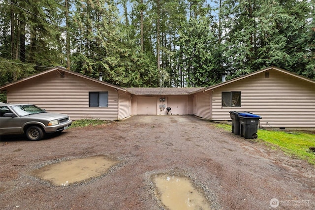 view of front facade featuring crawl space