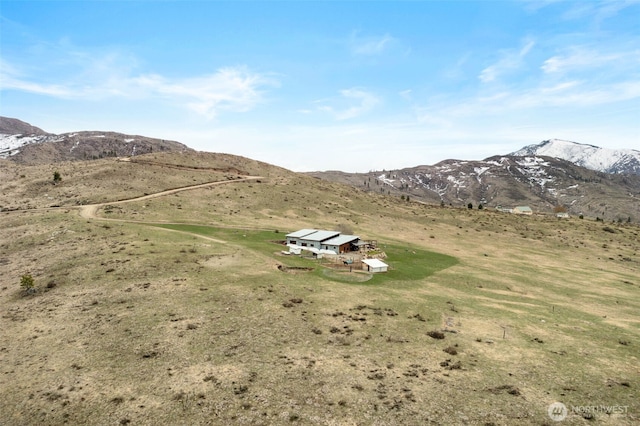 74 Sawtooth View Rd, Pateros, WA 98846 - property view of mountains featuring a rural view