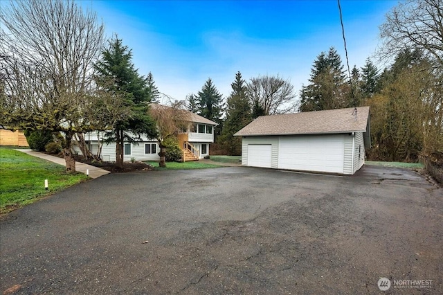 view of detached garage