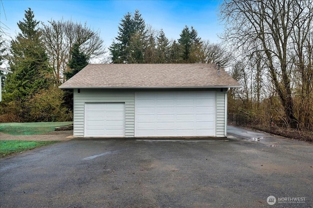 view of detached garage