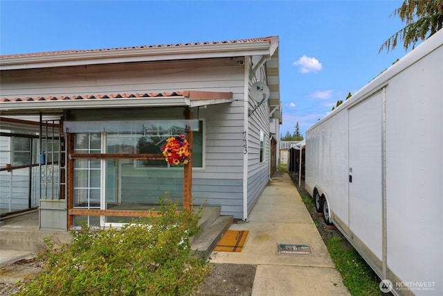 723 E 54th St, Tacoma, WA 98404 - view of side of home