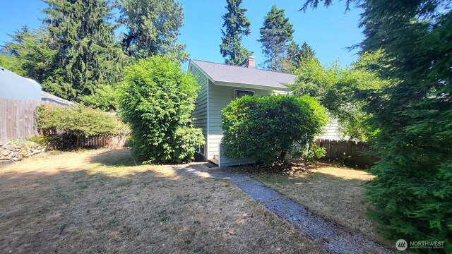 14934 5th Ave NE, Shoreline, WA 98155 - view of yard with fence