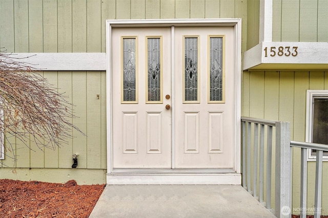 view of property entrance