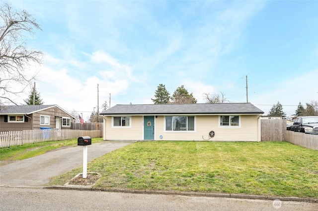 10103 Kline St SW, Lakewood, WA 98499 - ranch-style home featuring driveway, a front yard, and fence