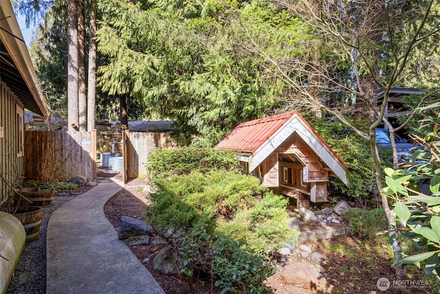 view of yard featuring fence