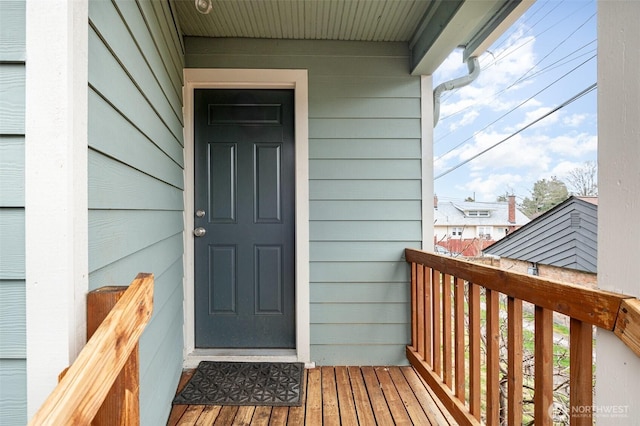 entrance to property with a balcony