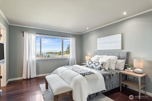 bedroom featuring recessed lighting, wood finished floors, baseboards, and ornamental molding