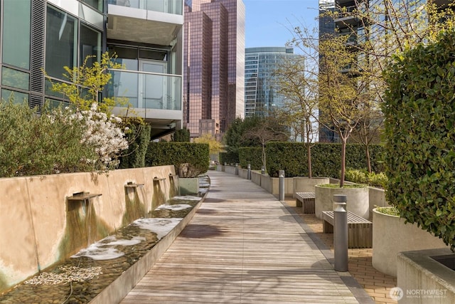 view of property's community featuring a view of city