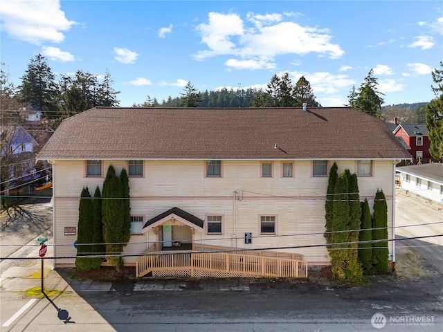 view of front of house