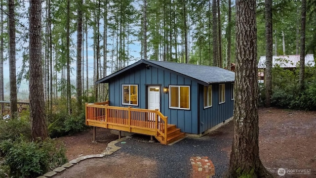 view of outbuilding