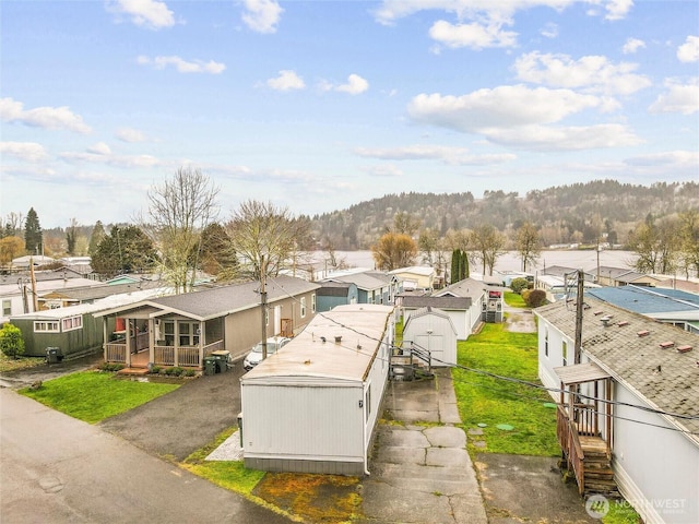 birds eye view of property featuring a residential view