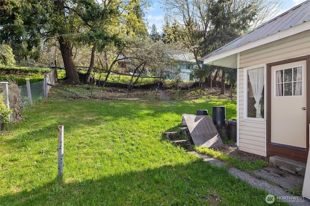 view of yard featuring fence