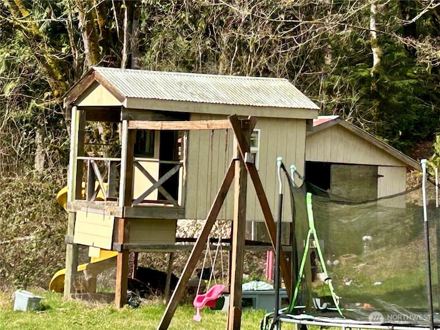 view of outbuilding featuring an outbuilding