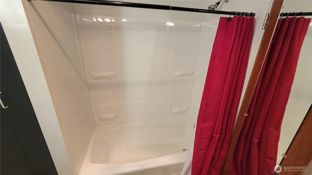 full bath featuring a shower with curtain