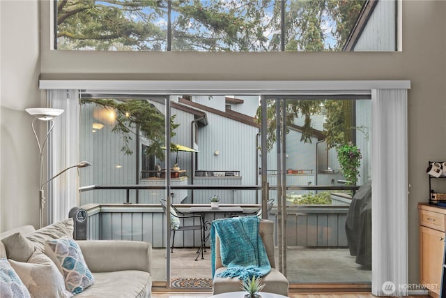 view of sunroom / solarium