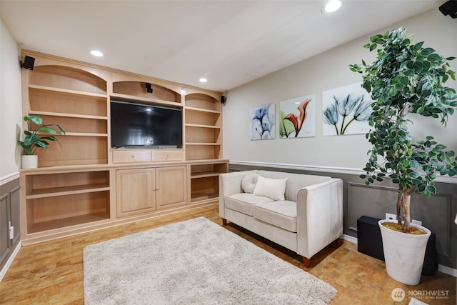 living room featuring recessed lighting