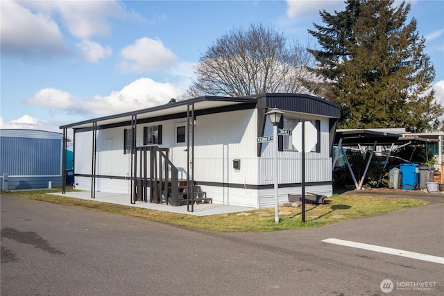 view of manufactured / mobile home