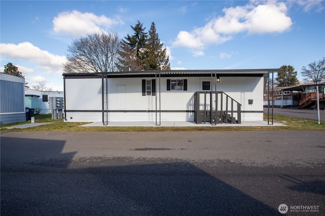 view of manufactured / mobile home