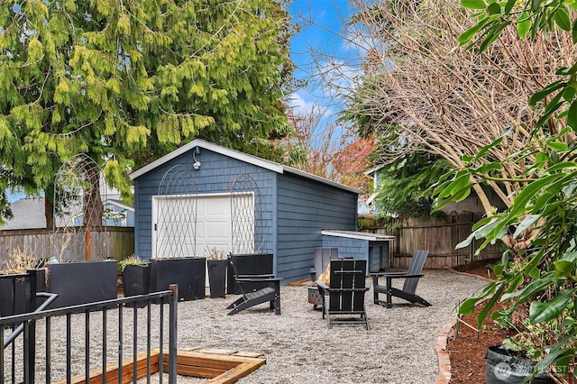 exterior space featuring a fenced backyard