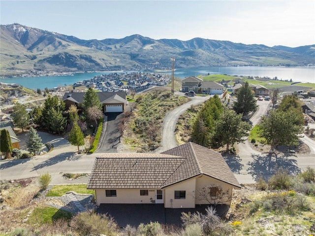133 Long Dr, Chelan, WA 98816 - bird's eye view featuring a water and mountain view