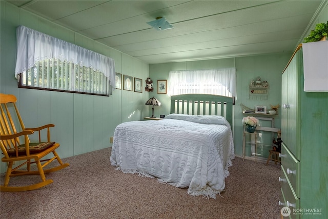 bedroom featuring carpet floors