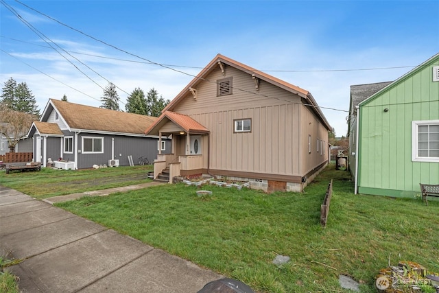 view of front of house featuring a front yard