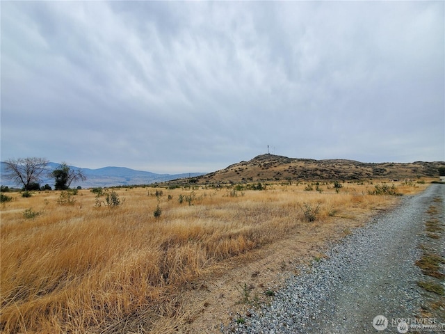 Listing photo 3 for 168 Nichols Rd, Omak WA 98841