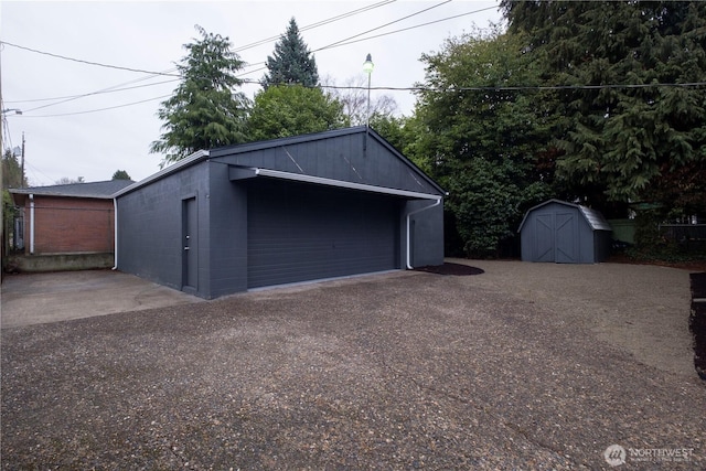 view of detached garage