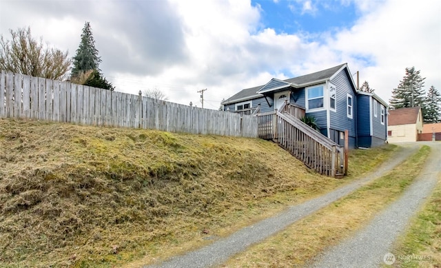 view of yard featuring fence