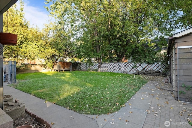 view of yard featuring a fenced backyard