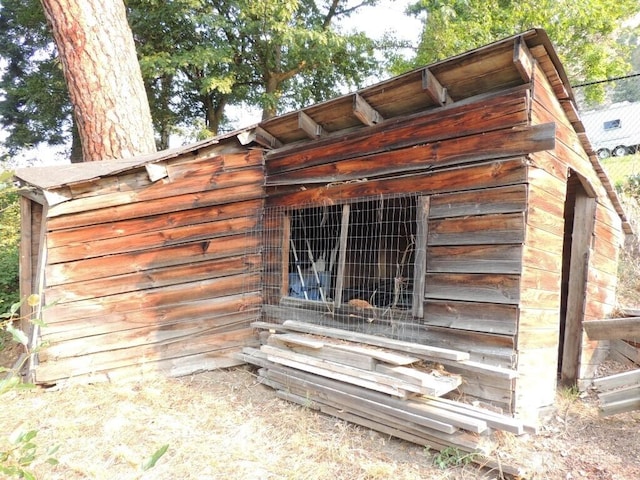 view of outbuilding featuring an outbuilding