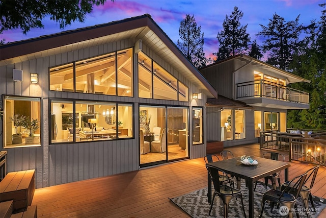 view of deck at dusk