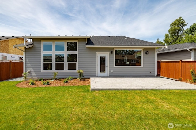 804 Parkland Loop, Sedro Woolley, WA 98284 - back of property with a patio