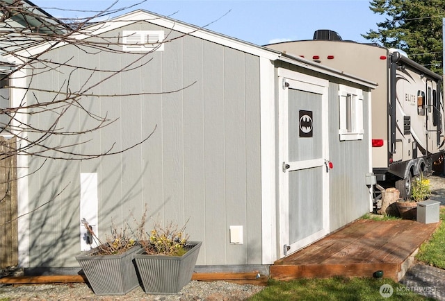 view of outbuilding