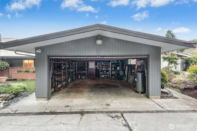 view of detached garage