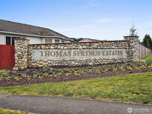 view of community / neighborhood sign