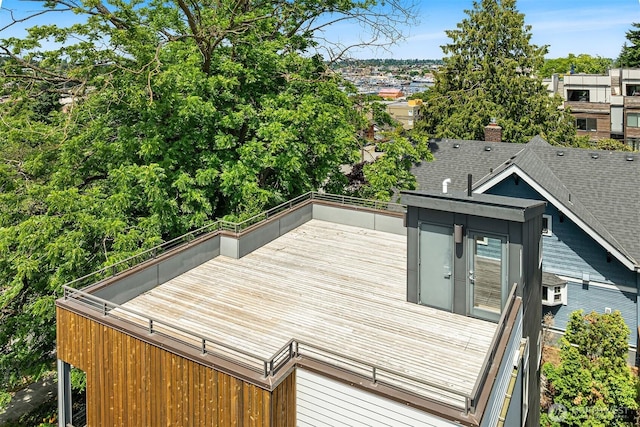 3252 14th Ave W, Seattle, WA 98119 - view of wooden terrace