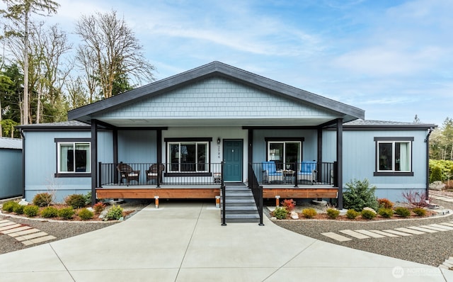 view of front of home with covered porch