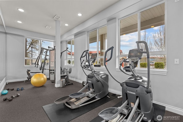 gym featuring recessed lighting, visible vents, and baseboards