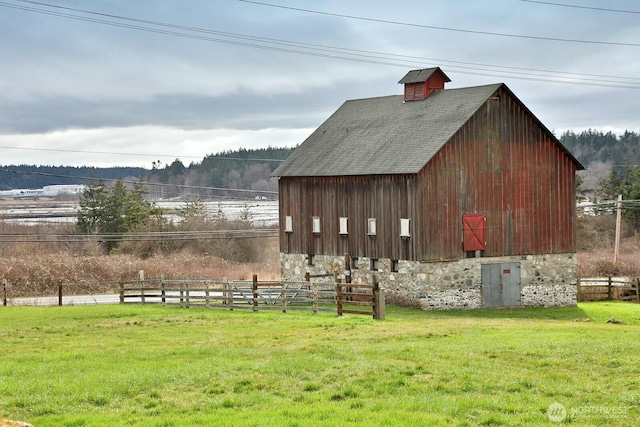 Listing photo 3 for 2725 Hunt Rd, Oak Harbor WA 98277