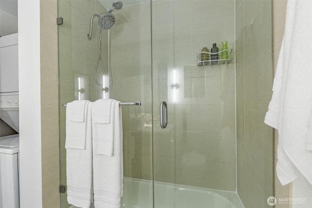 full bathroom with tiled shower