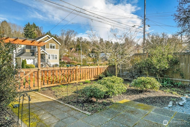 view of yard featuring a fenced front yard