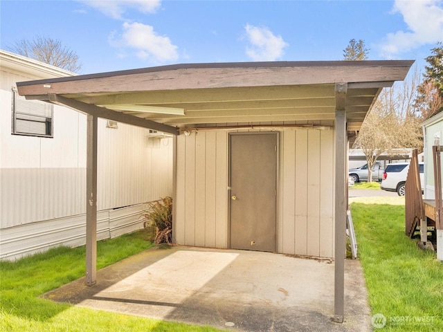 view of outdoor structure featuring an outdoor structure