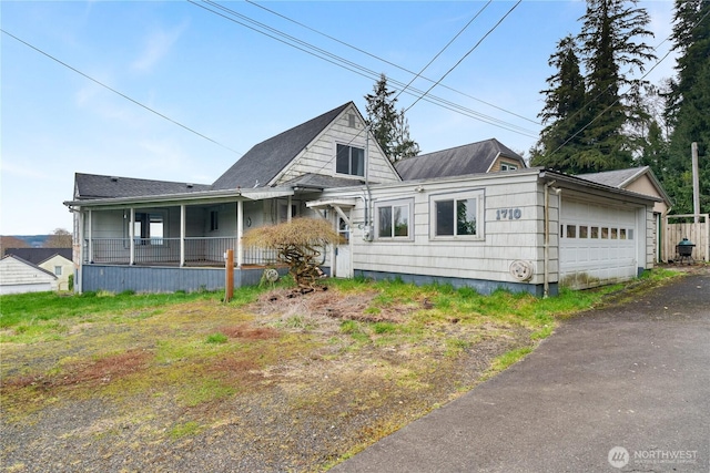 view of front of house featuring covered porch