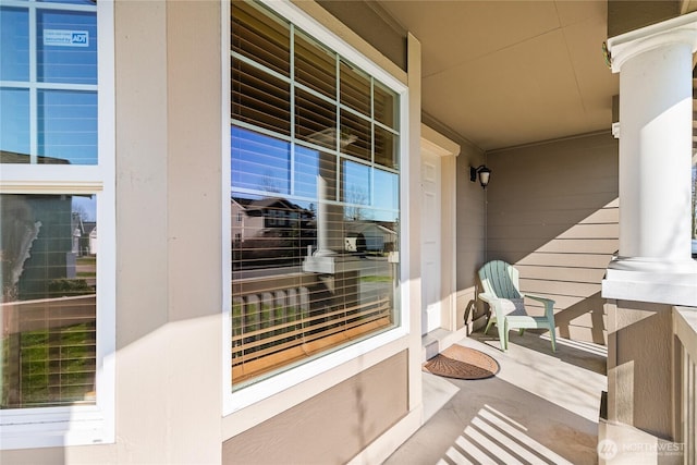 balcony featuring covered porch