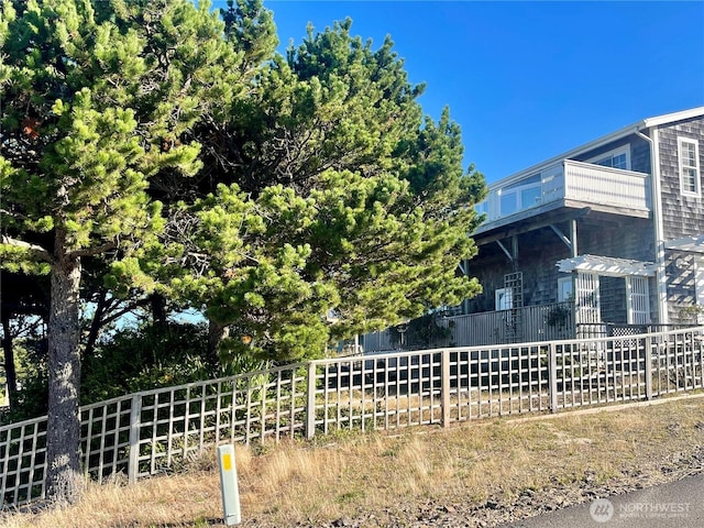 view of yard with fence