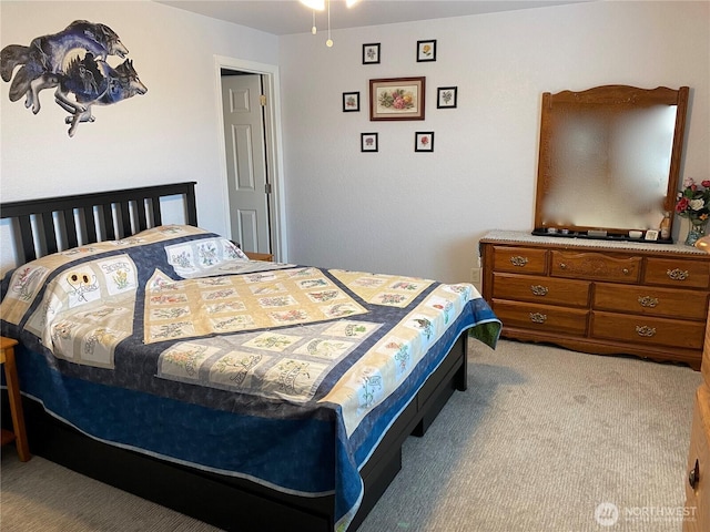 bedroom with carpet flooring