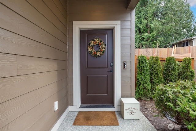 entrance to property with fence