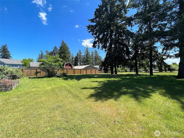 3320 90th St S, Lakewood, WA 98499 - view of yard with fence