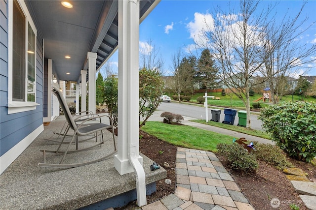 view of patio / terrace with covered porch